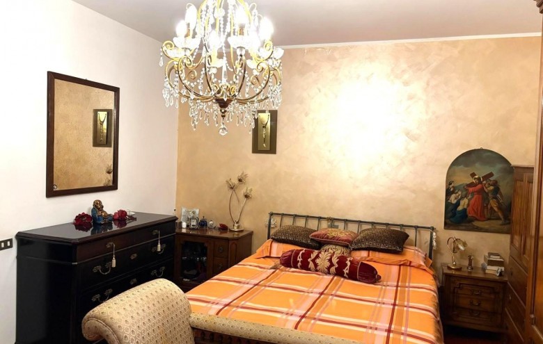 Bifamiliare in vendita a Massa