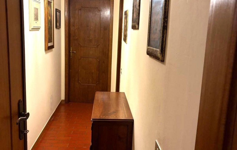 Bifamiliare in vendita a Massa