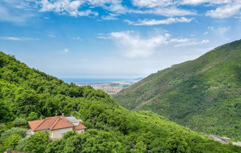 Villa singola in vendita a Massa