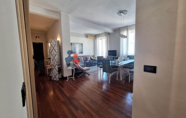 Appartamento in vendita a Viareggio