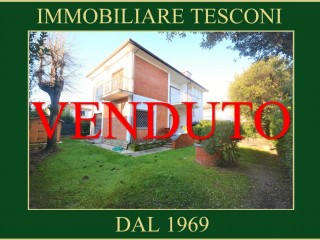 Villa singola in vendita a Marina di Pietrasanta
