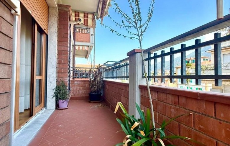 Appartamento in vendita a Massa