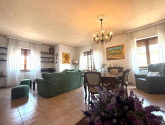 Appartamento in vendita a Massa