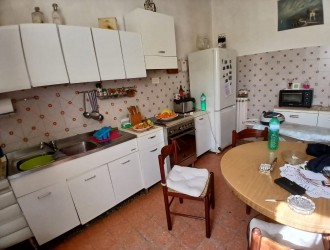 Porzione di casa in vendita a Massa