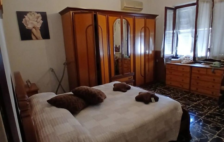 Porzione di casa in vendita a Massa