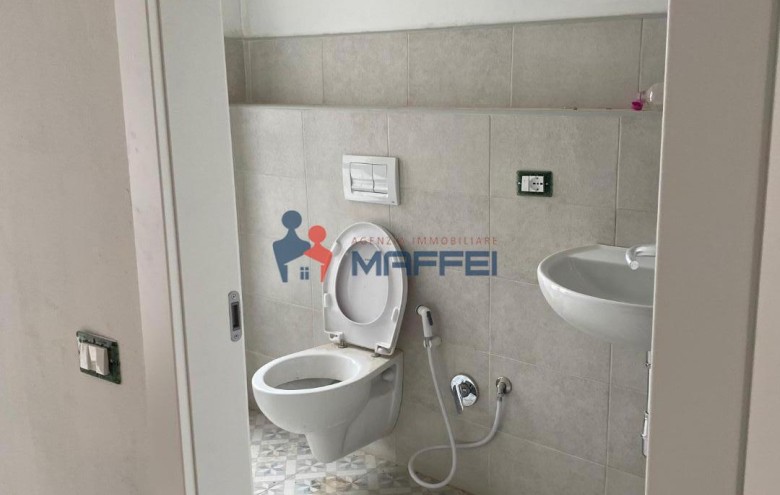 Attività Commerciale in vendita a Viareggio