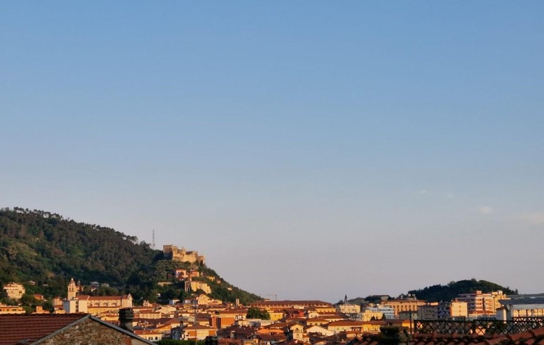 Appartamento in vendita a Massa