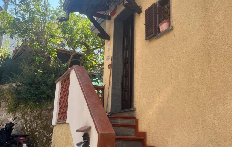 Terratetto in vendita a Massa