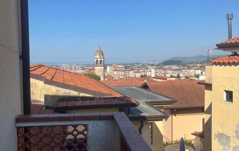 Terratetto in vendita a Massa