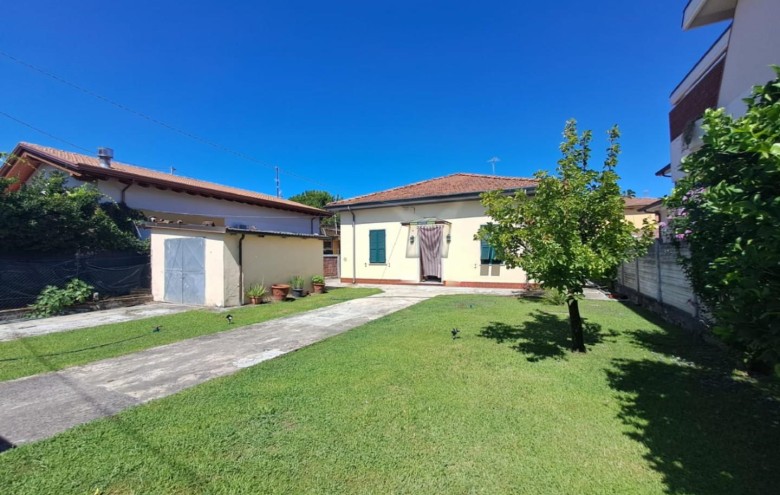 Villa singola in vendita a Massa