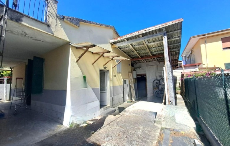 Villa singola in vendita a Massa