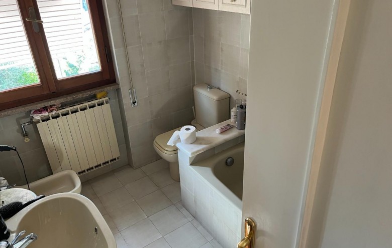 Porzione di casa in vendita a Massa