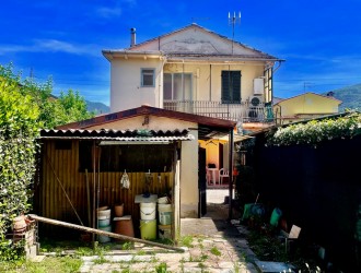 Casa semi indipendente in vendita a Quercioli