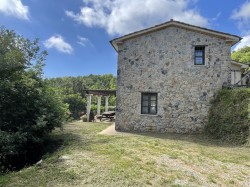 casale-con-dependance-sulle-colline-di-pietrasanta