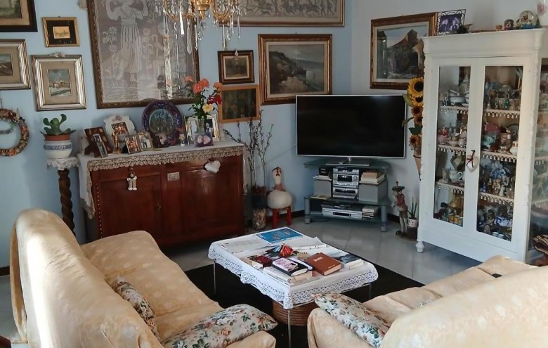 Villa singola in vendita a Massa