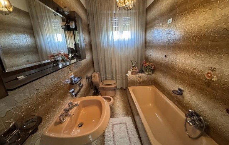 Villa singola in vendita a Massa