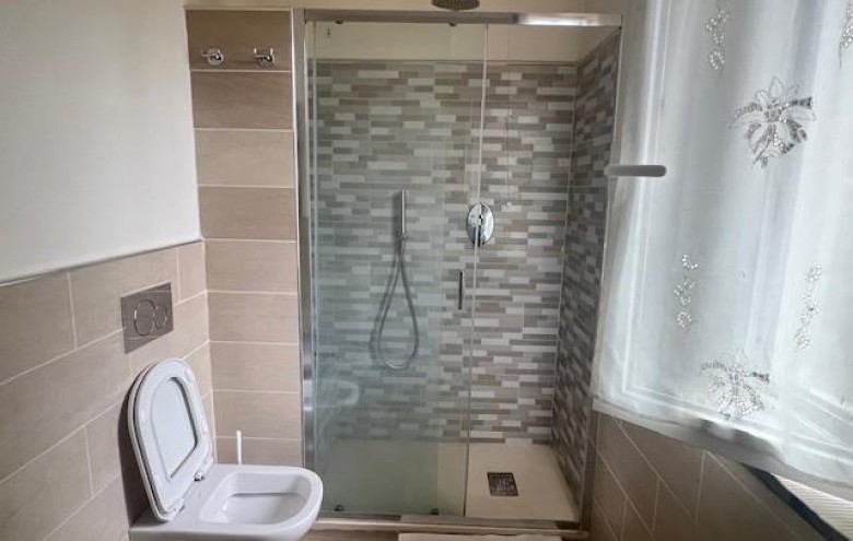 Bifamiliare in vendita a Massa