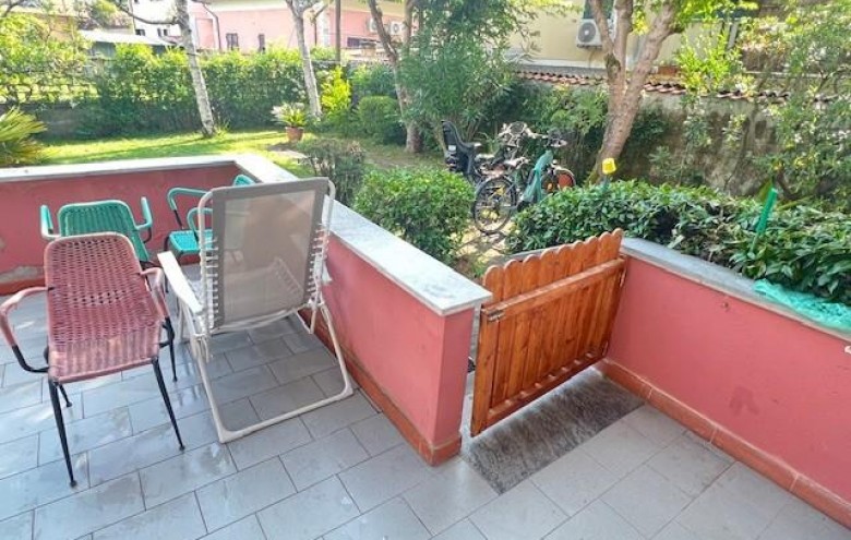 Bifamiliare in vendita a Massa