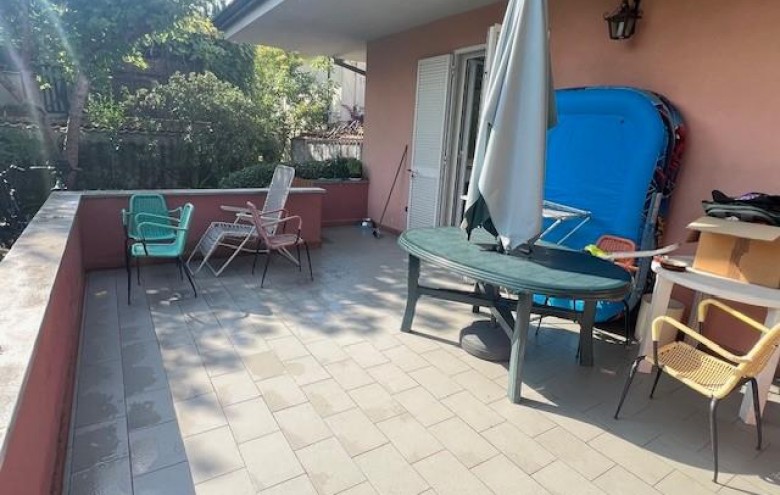 Bifamiliare in vendita a Massa