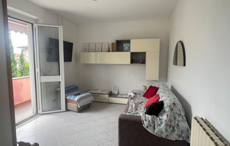 Bifamiliare in vendita a Massa