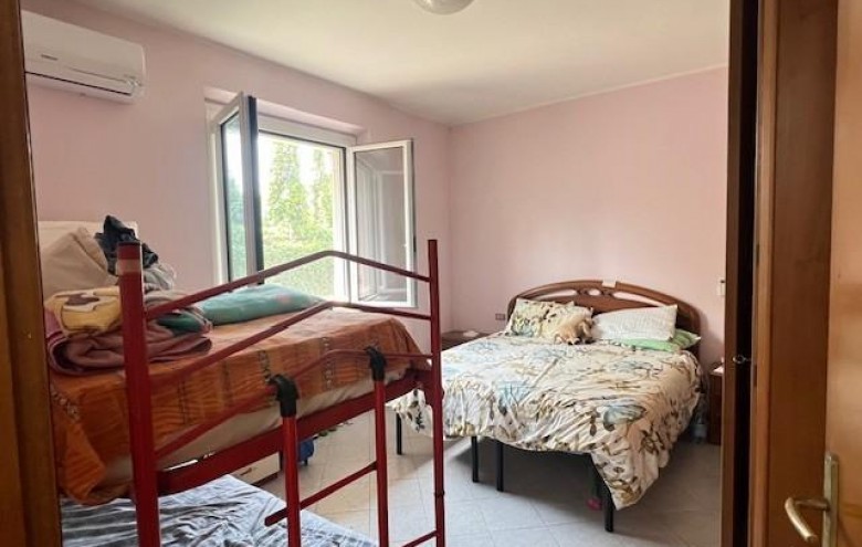 Bifamiliare in vendita a Massa