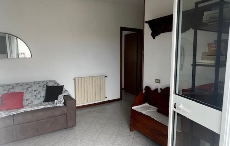 Bifamiliare in vendita a Massa