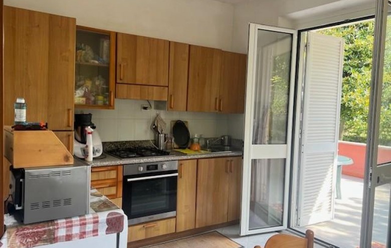 Bifamiliare in vendita a Massa