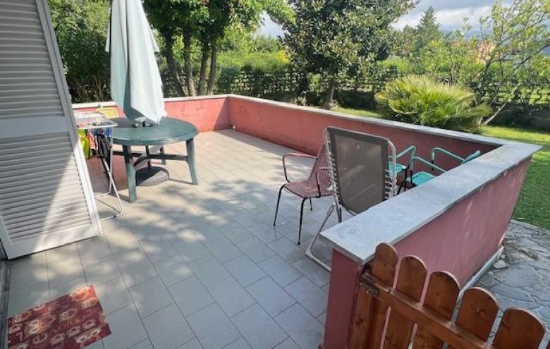 Bifamiliare in vendita a Massa