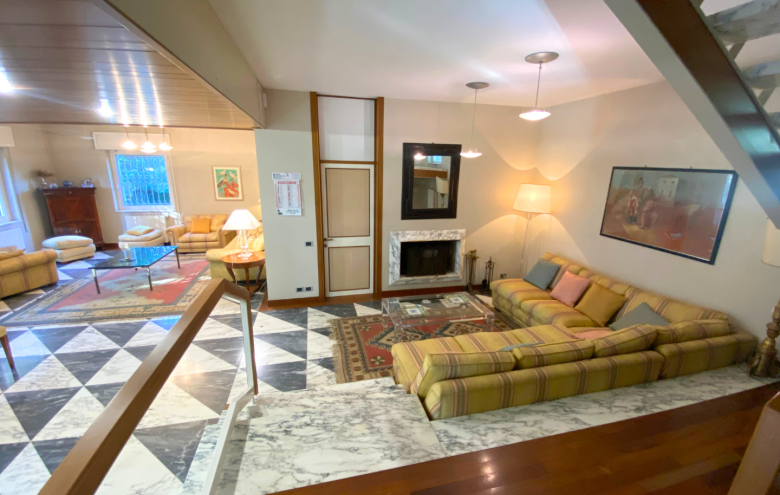 Villa singola in vendita a Massa