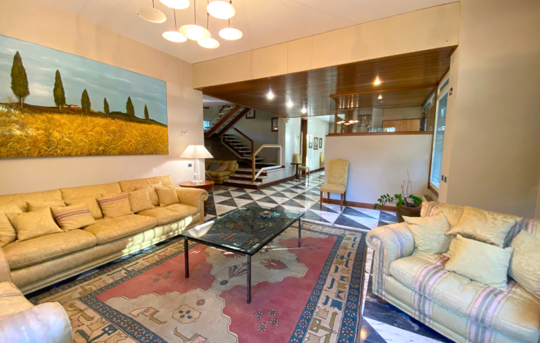 Villa singola in vendita a Massa