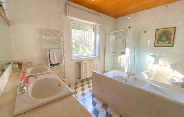 Villa singola in vendita a Massa