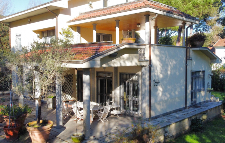 Villa singola in vendita a Massa