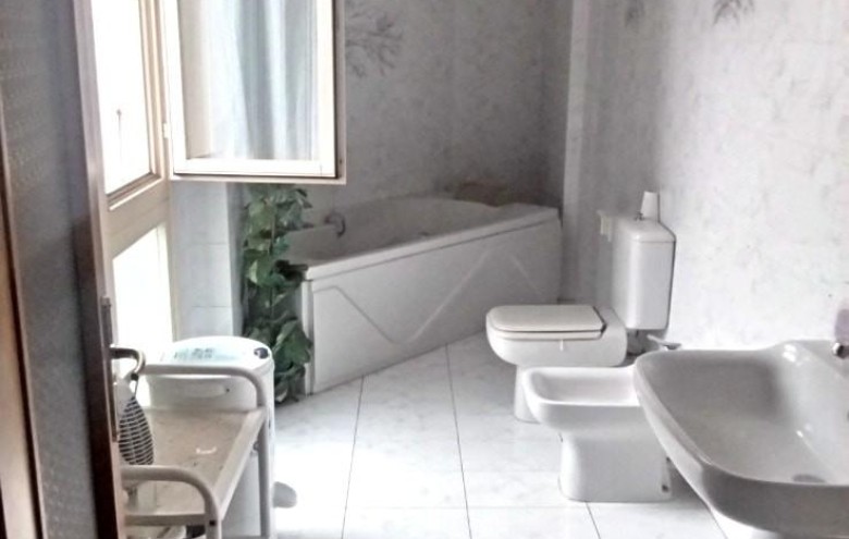 Appartamento in vendita a Massa