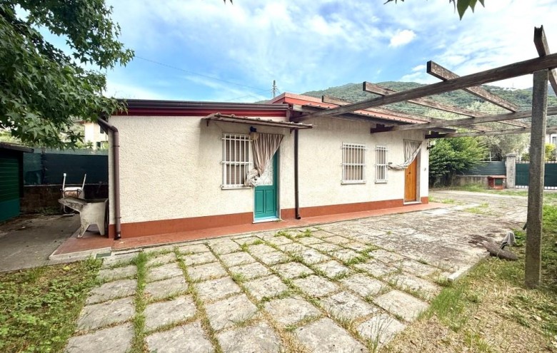 Villa singola in vendita a Massa