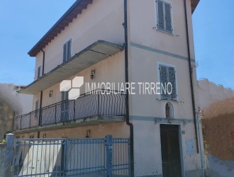 Villa singola in vendita a Massa
