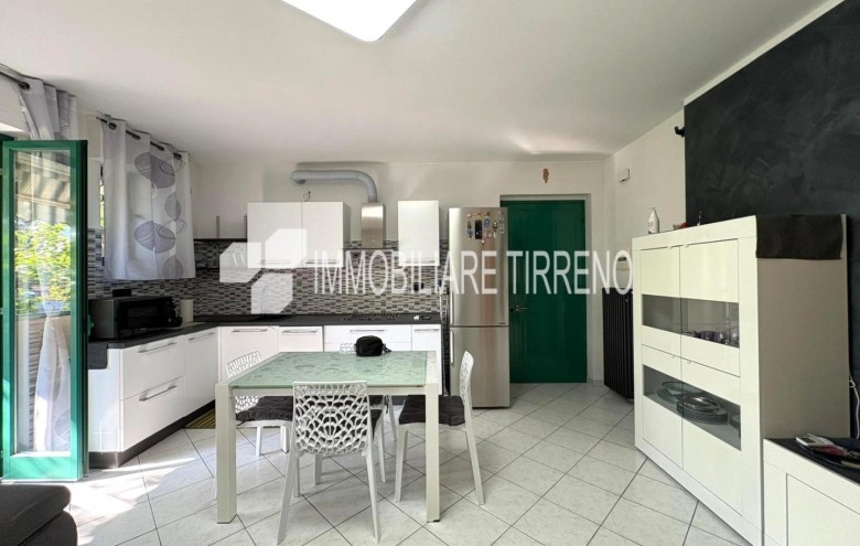 Appartamento in vendita a Massa