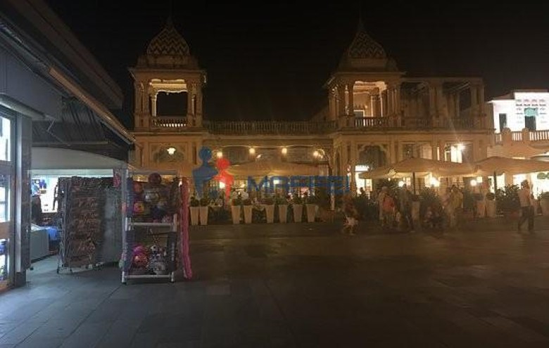 Fondo Commerciale in vendita a Viareggio