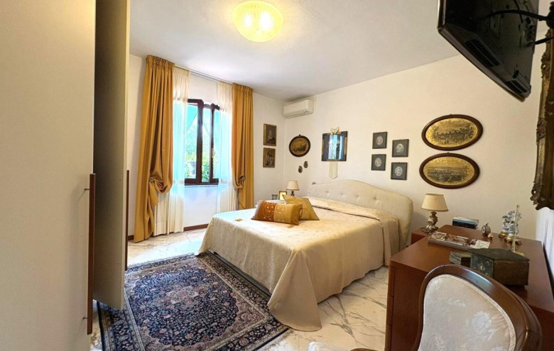 Villa singola in vendita a Massa