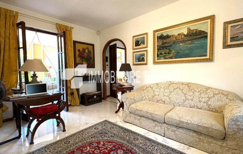 Villa singola in vendita a Massa