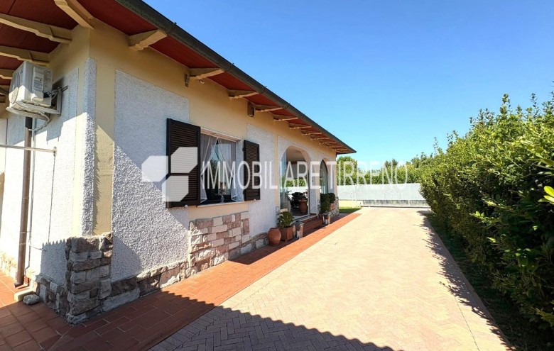 Villa singola in vendita a Massa