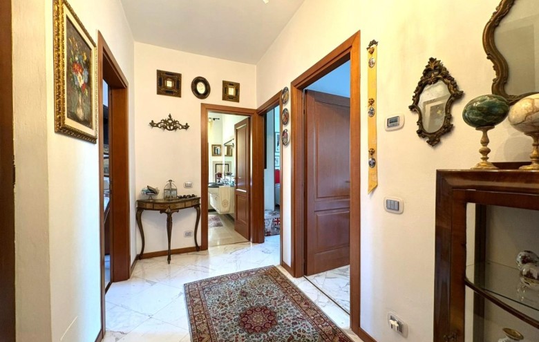 Villa singola in vendita a Massa