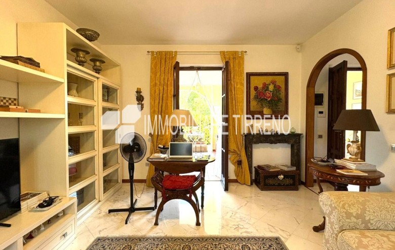 Villa singola in vendita a Massa