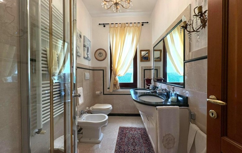 Villa singola in vendita a Massa