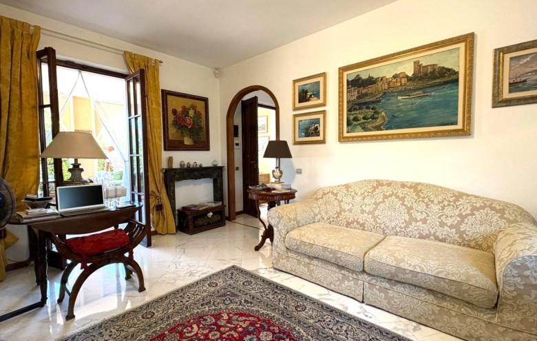 Villa singola in vendita a Massa