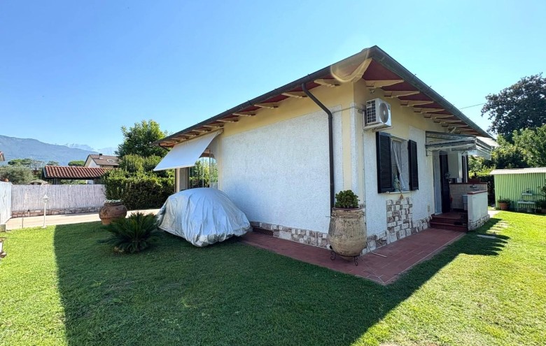 Villa singola in vendita a Massa
