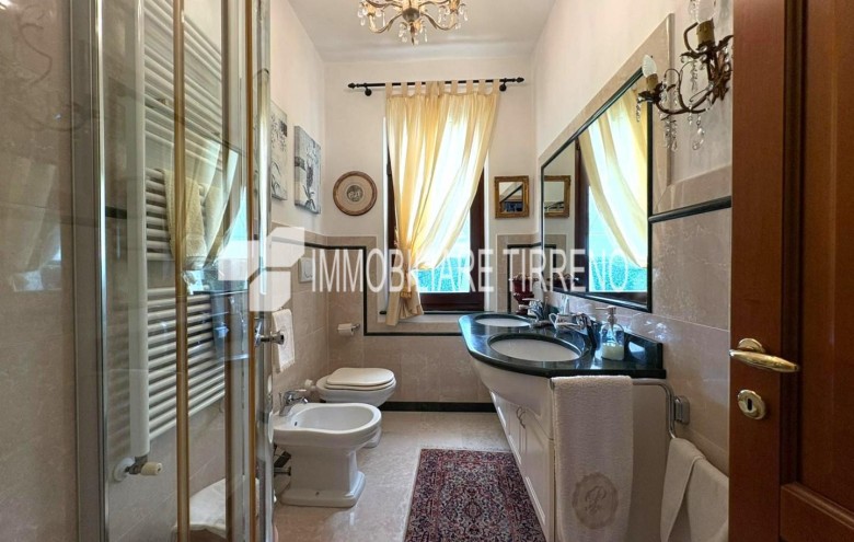 Villa singola in vendita a Massa