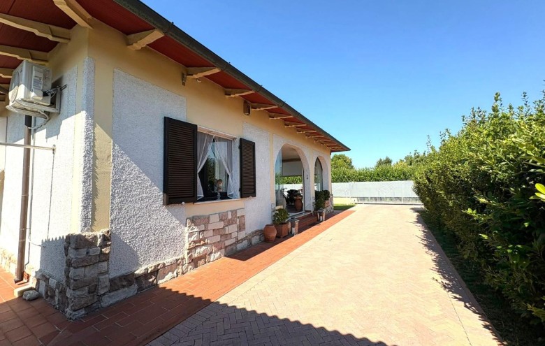 Villa singola in vendita a Massa