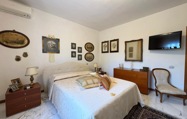 Villa singola in vendita a Massa