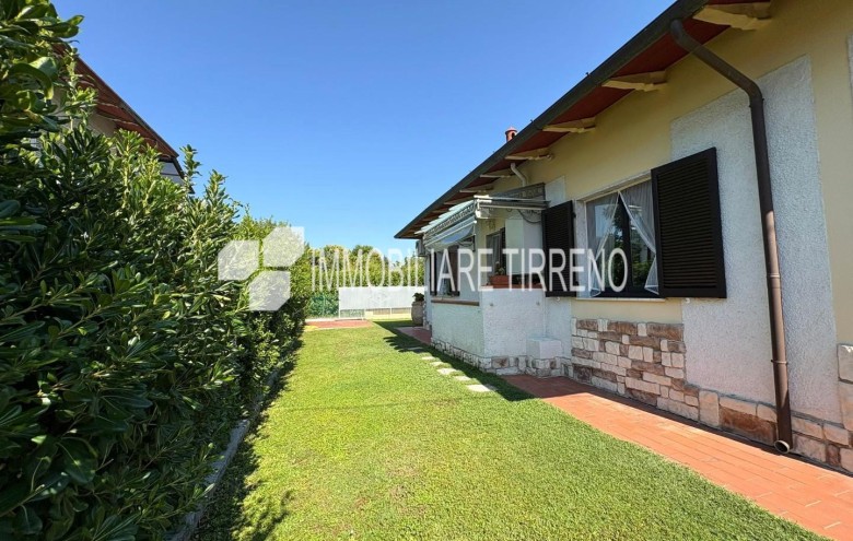 Villa singola in vendita a Massa