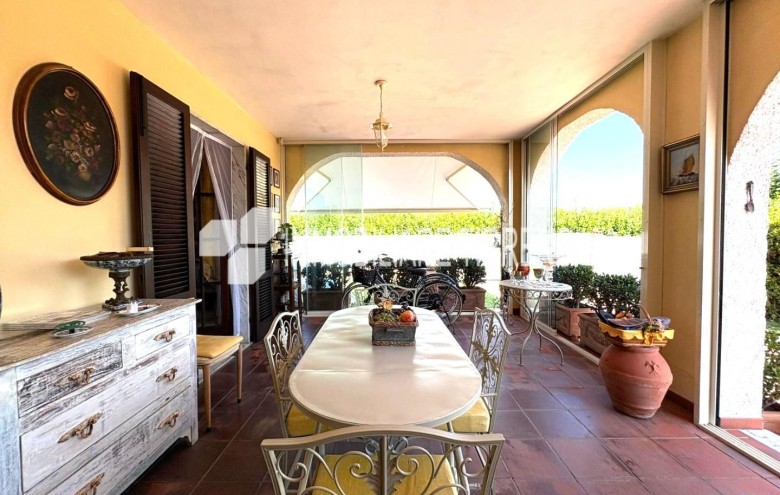 Villa singola in vendita a Massa